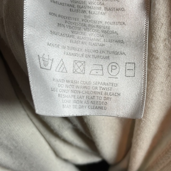 🤩3 for $30 Bundle Deal🤩
Maeve striped t-shirt dress - Picture 9 of 10